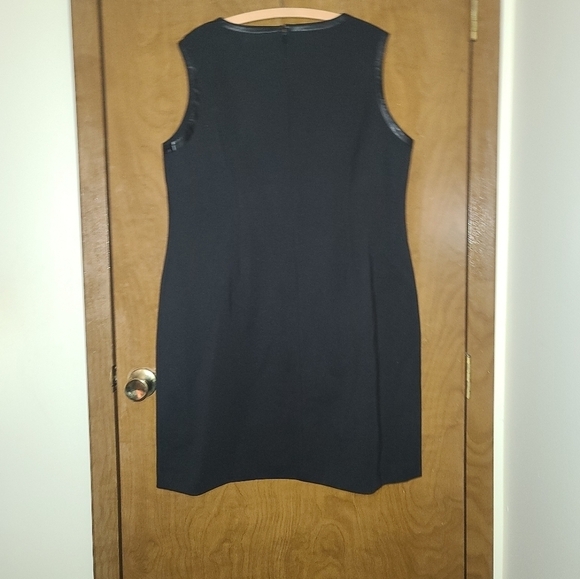 MISOOK Collection Sleeveless Black Dress with Faux Leather Trim – Size L - Picture 2 of 5